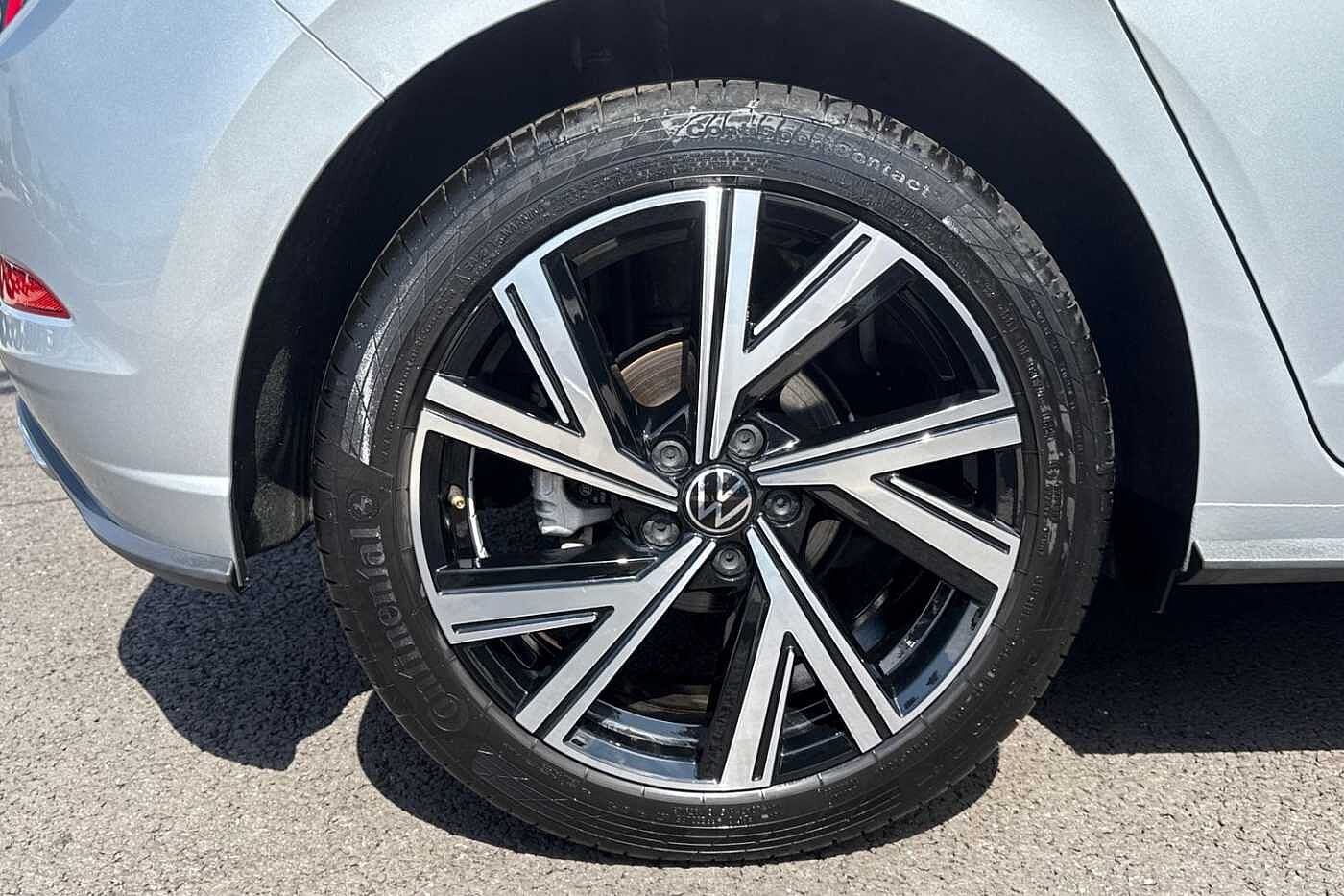 Volkswagen Polo 1.0 TSI (115ps) R-Line DSG **17' BERGAMO ALLOYS**